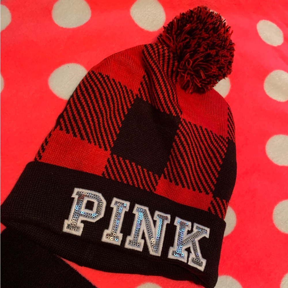 PINK Victoria's Secret Red and Black Plaid Knit Beanie NWOT